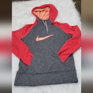 NIKE therma fit women’s sweatshirt size Medium